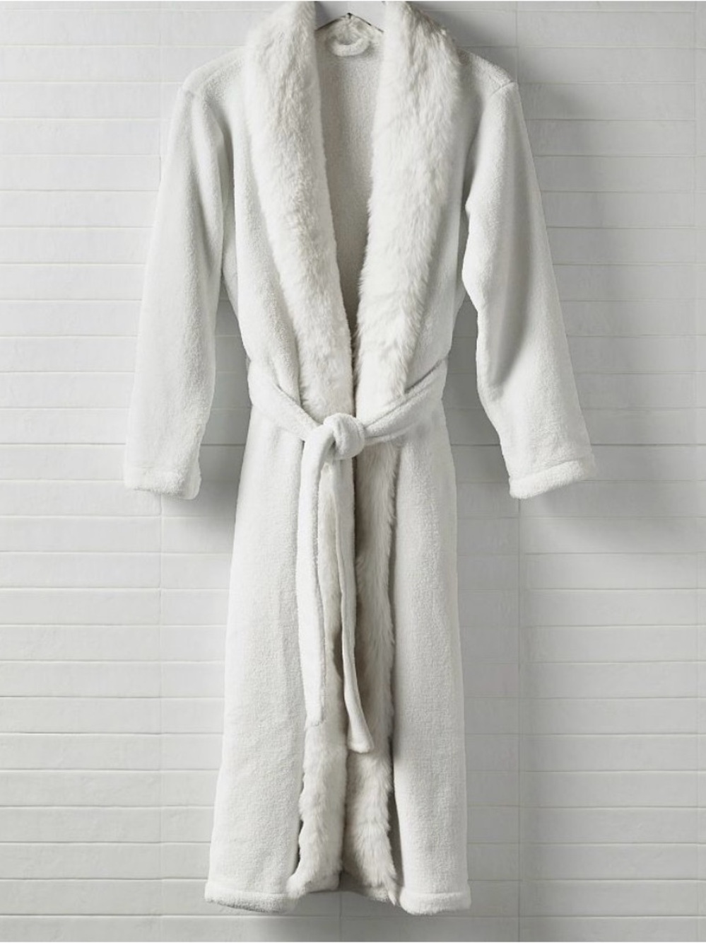 Pottery Barn White Faux-Fur Trim Women's Robe